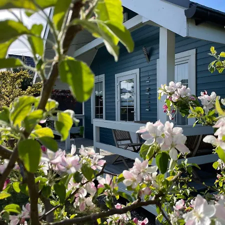 By The Sea Tatil Evi